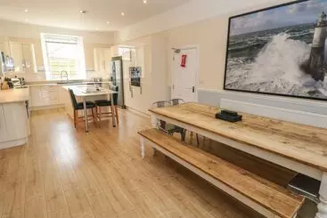 Mökkimajoitus Hideaway House At The Hideaway