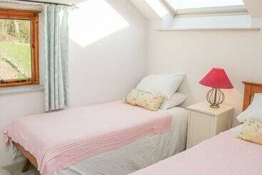 Mökkimajoitus The Byre