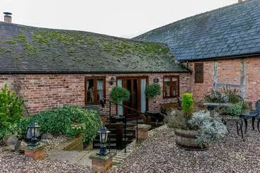 Mökkimajoitus The Old Dairy