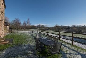 コテージ Glebe Barn