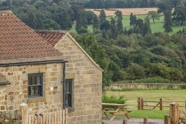 کلبه Sally's Barn