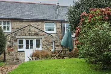 Mökkimajoitus Trehan