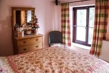 Groom Cottage