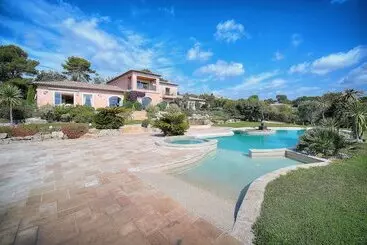 Aparthotel Havre De Paix 5 étoiles Prestige Jacuzzi, Hammam, Sauna, Piscine Chauffée Mougins Cannes Grasse