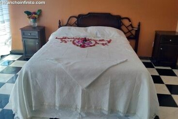 هتل Rancho Infinito