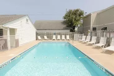 Broadway Court Motel