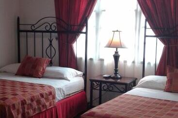 Casa Colonial Bed And Breakfast