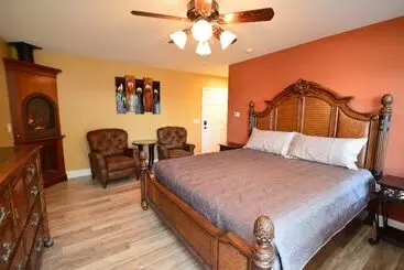Waters Edge B&b Resort