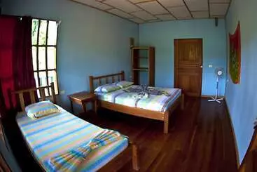 Hakuna Matata Drake Bay Hostel