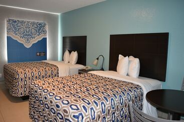 Motel Woodfield Inn & Suites