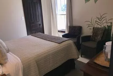 Simcoe Suites On The Henley B&b