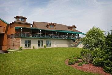 Hotel The Inn At Glenora Wine Cellars