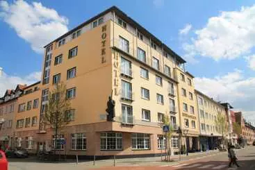 هتل Riesenjunior Hanau By Trip Inn