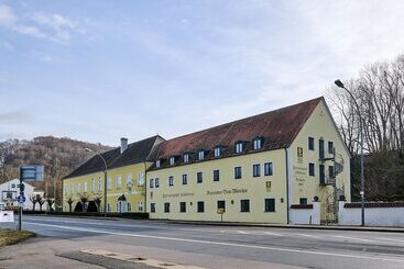 Tafernwirtschaft Hotel Schönbrunn