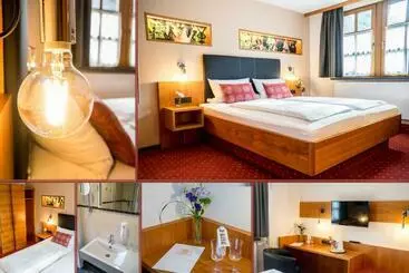 ホテル Gasthaus Zur Krone