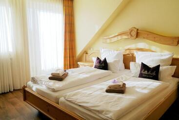 茅舍 Landgasthof Zum Hirschen