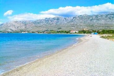 ホテル Apartments Bucic