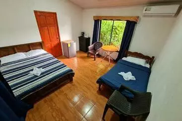 تختخواب و صبحانه Osa Corcovado Lodge