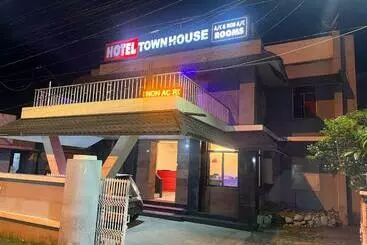 Hotel Sunday   Townhouse Club Airport Trivandrum
