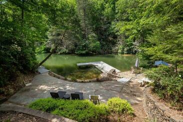 Жильё для туристов Lake Escape On Lake Lure Nc At Rumbling Bald Resort