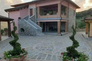 Aamiaismajoitus (B&B) Tenuta Il Giardino Di Eros