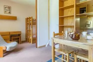 Apartamenty turystyczne Studio Avec Mezzanine Proche Des Pistes à Plagne Village   Fr 1 181 2626