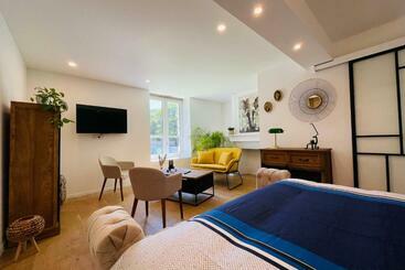 צימר The Balzacienne Room In A Charming Mansion At The Gates Of Tours