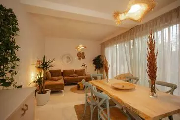 Turista apartmanok Bohouse Villa