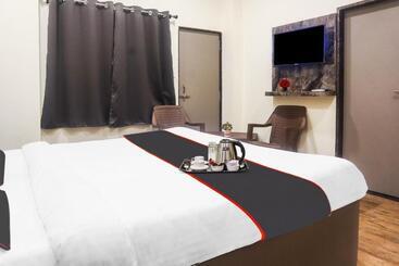 Fabhotel The Villa Ii