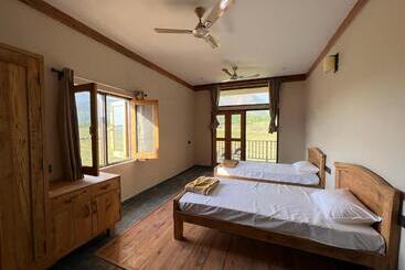 בית מלון כפרי Osho Himalayas Wellness Resort