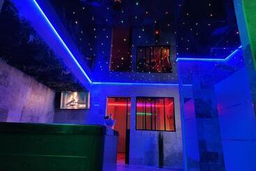 تختخواب و صبحانه Le Sparadise