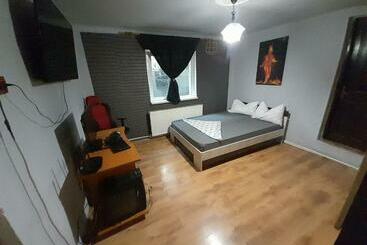 관광객 아파트 Cazare Asmarandi