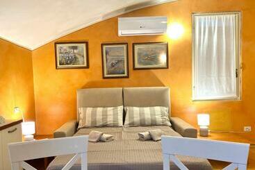 ツーリストアパートメント La Ninfea Di Luca A Due Passi Da Sirmione