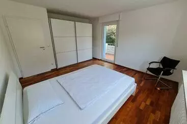 ツーリストアパートメント Skyblue One