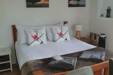 ベッドアンドブレックファースト Bluewater Studio