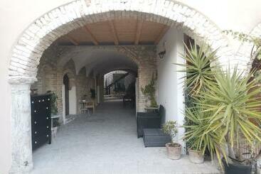 游客公寓 La Tana Nel Borgo Nascosto   Monolocale Openspace