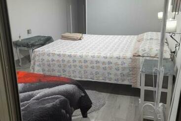 پانسیون La Dependance Di Marcello Napoli Centro