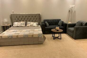 Tourist flats استديو خاص دخول ذاتي