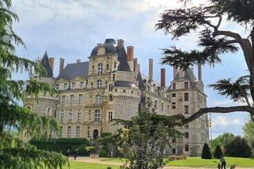 민박 Confidences Escale à Brissac