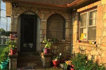 ツーリストアパートメント Historic Home   Sleeps 4 Adults   1 Mile To Ft. Sill