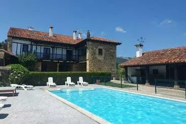 Hotelli Posada La Lomba