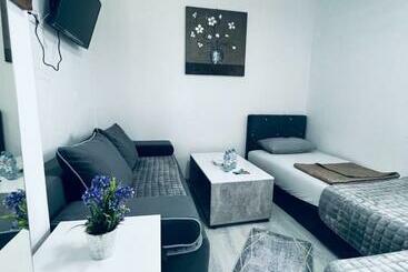 هاستل Felicita Apartments Brcko