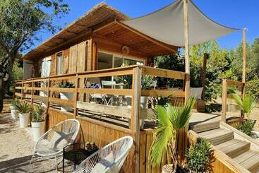 پانسیون Magnifique Cabanon Face Au Garlaban à Aubagne