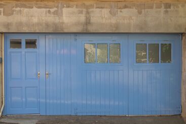 ツーリストアパートメント The Blue Door