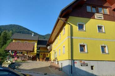 Tubej B&b Family Room