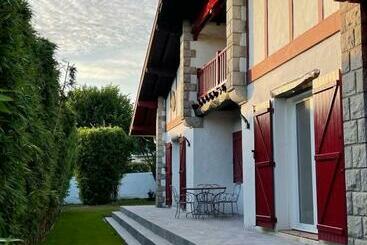 Bed & Breakfast L Etape Basque