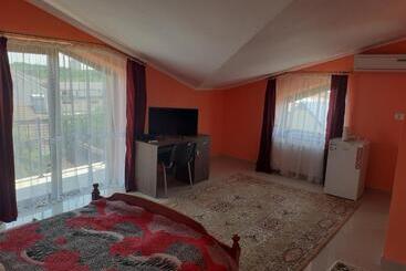 پانسیون Casa Marioara