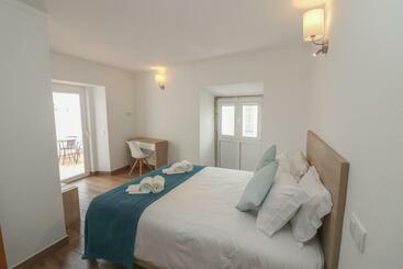 پانسیون Little Break Guest House