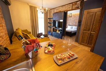 Pensjonat Nomad Studios, Kapana