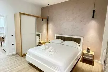 پانسیون Arial Trinity Suites